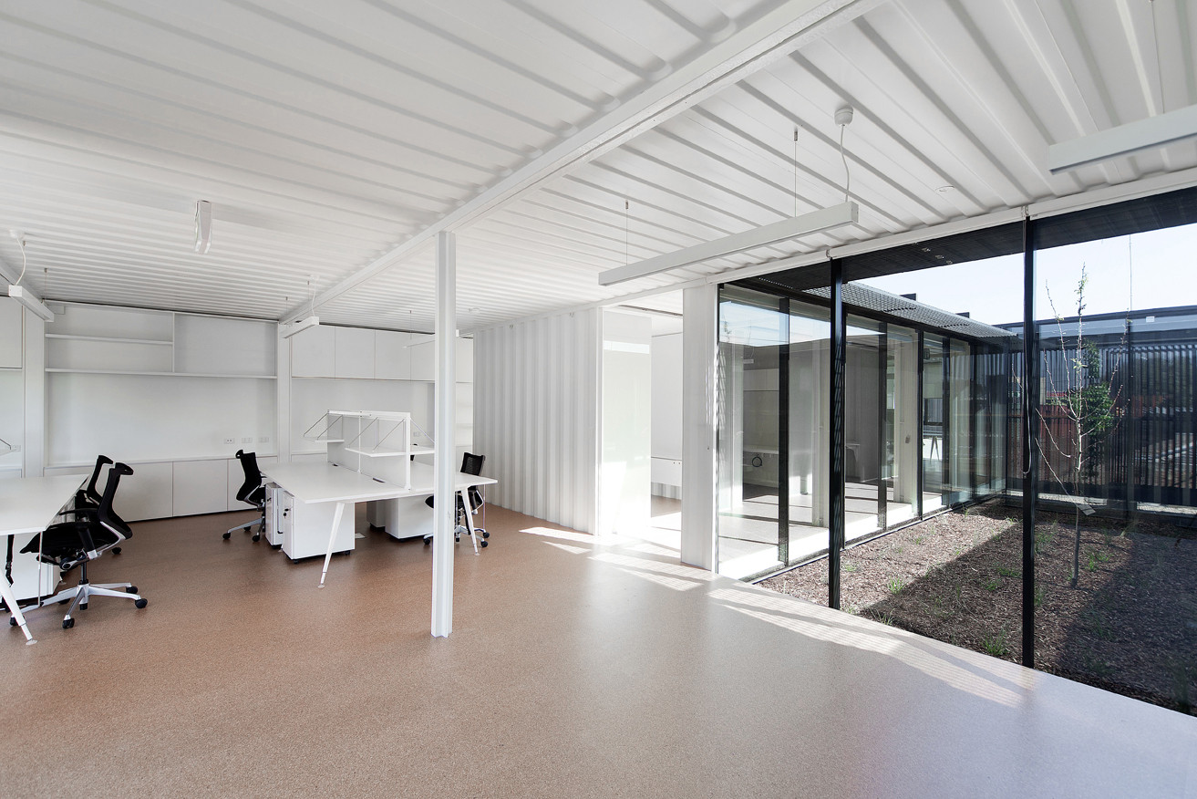 oficinas hechas de containers